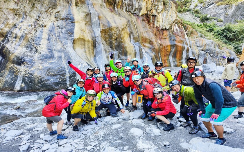 運動與健康,單車騎行,單車旅行,台灣車友,O型單車環島壯遊蘇花,哈尤溪溫泉彩岩,山海戀單車,單車看見台灣,山海戀車友故事,退休人生